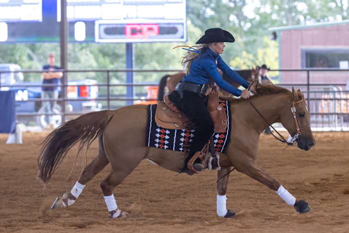 Isabella Tesmer of Auburn Equestrian